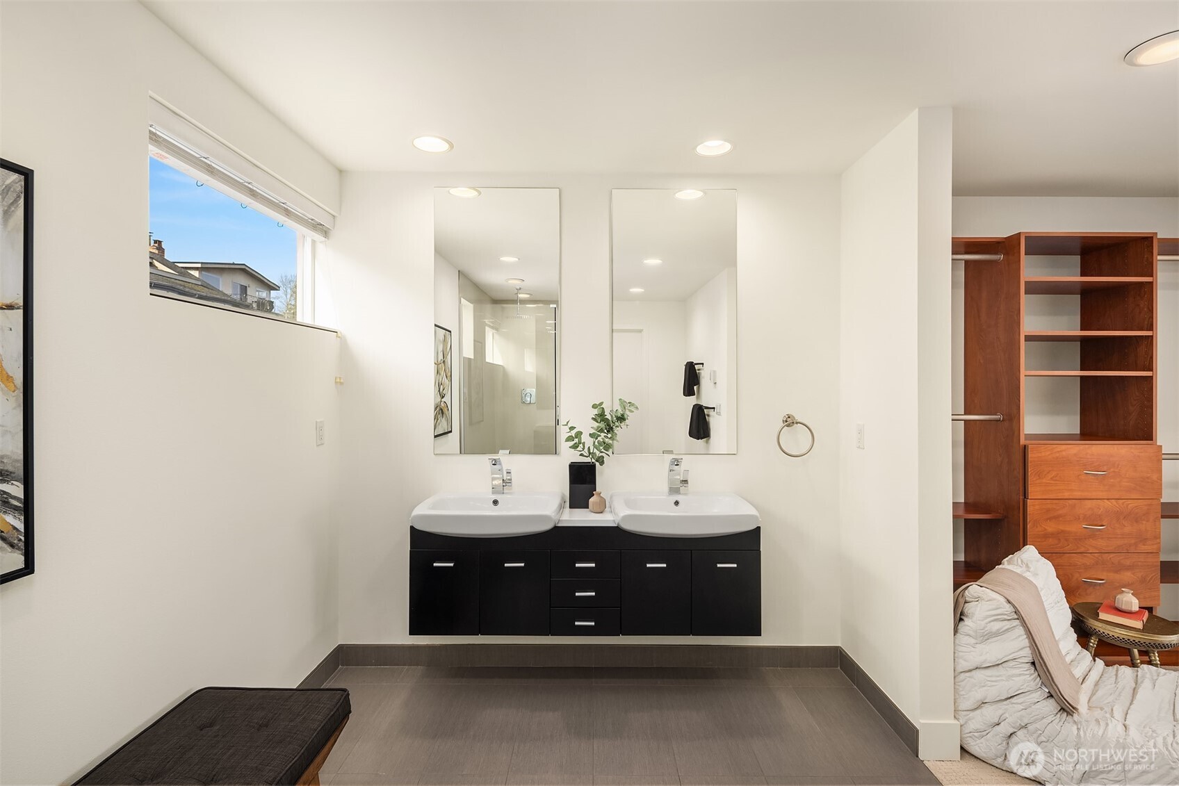 2635 22nd Avenue West, Unit B Seattle, WA 98199 - Photo 23 of 29