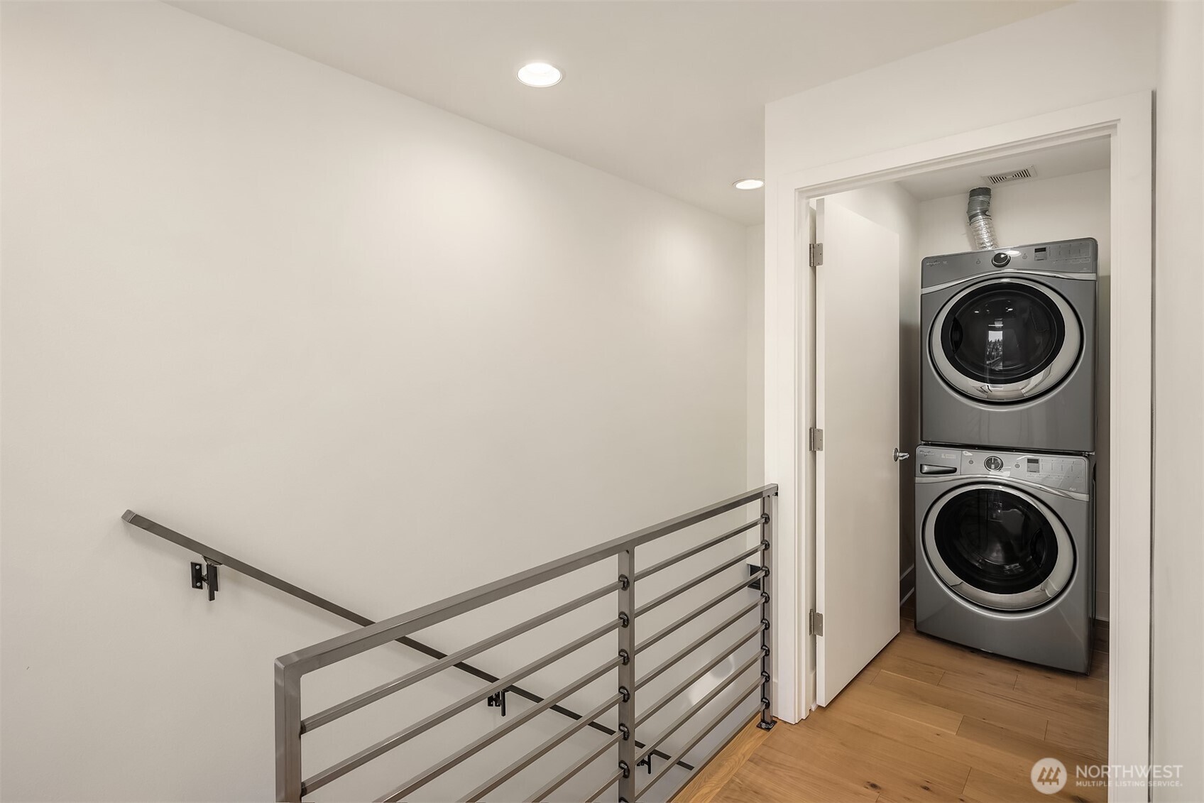 2635 22nd Avenue West, Unit B Seattle, WA 98199 - Photo 26 of 29