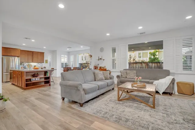 $1,125,000 | 263-263 East Vita Avenue, Mountain House, CA 95391