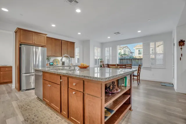 $1,125,000 | 263-263 East Vita Avenue, Mountain House, CA 95391