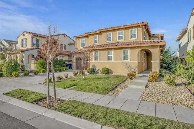 $1,125,000 | 263-263 East Vita Avenue, Mountain House, CA 95391