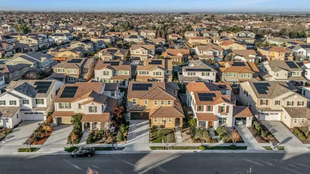 $1,125,000 | 263-263 East Vita Avenue, Mountain House, CA 95391