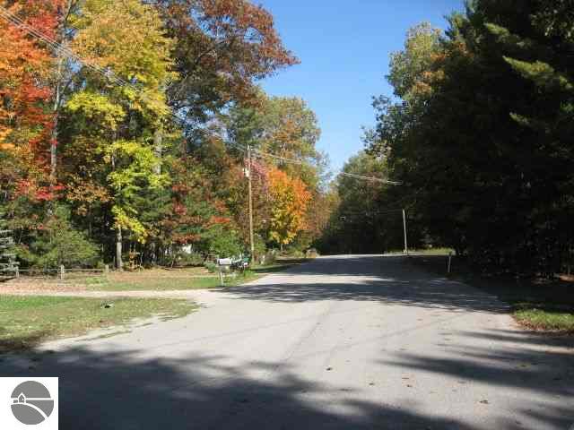 10606 Wildwood Road Interlochen, MI 49643 - Photo 21 of 25 1720999-20.JPG