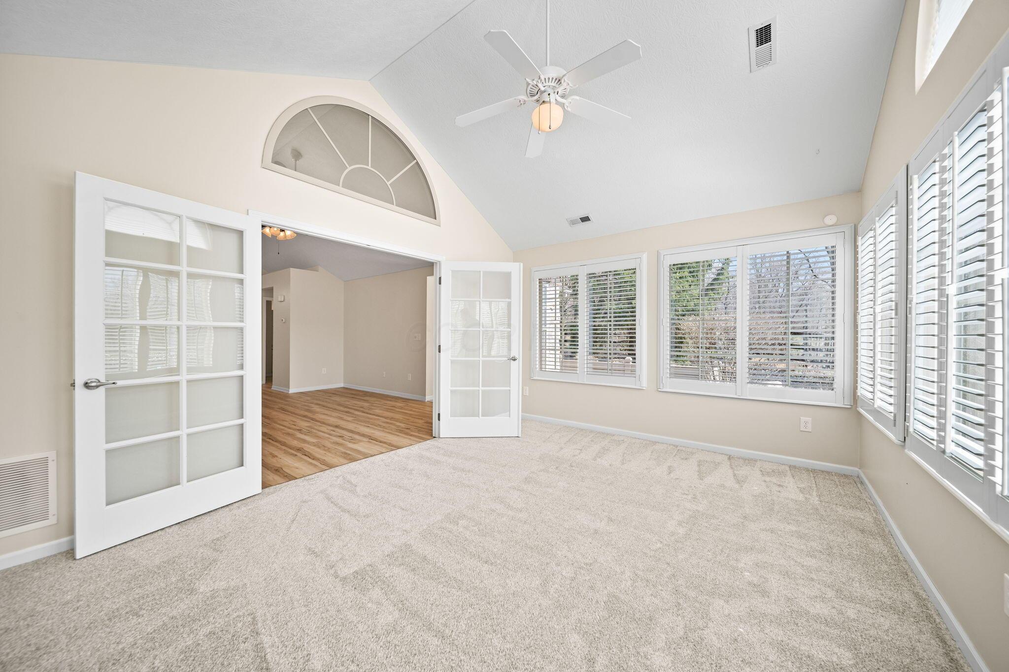 225 Stonegate Loop, Unit 225 Pataskala, OH 43062 - Photo 19 of 41 18-web-or-mls-A7409598-2