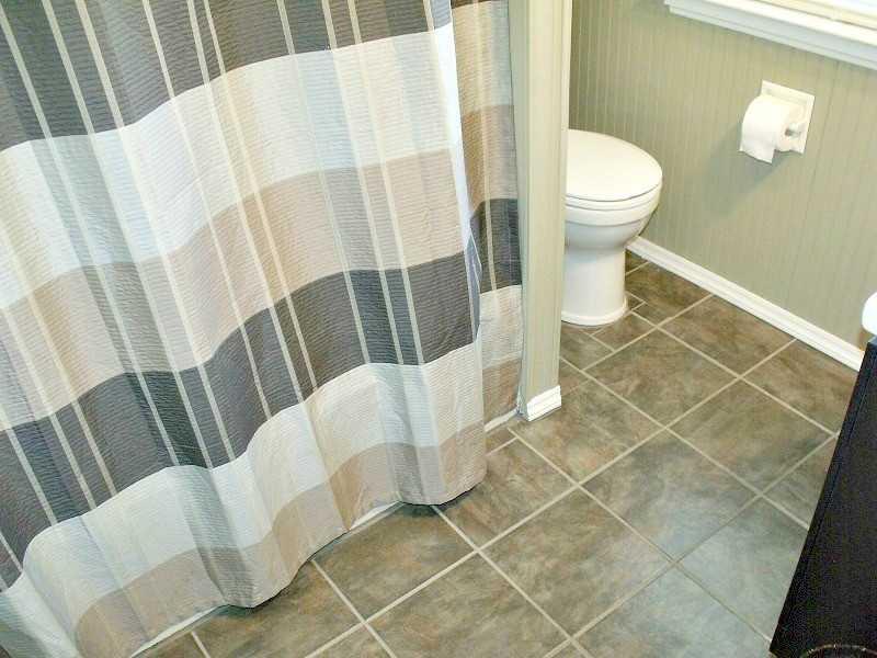 11 Colonial Road Westbrook, ME 04092 - Photo 30 of 34 Bathroom. 2nd floor full bath