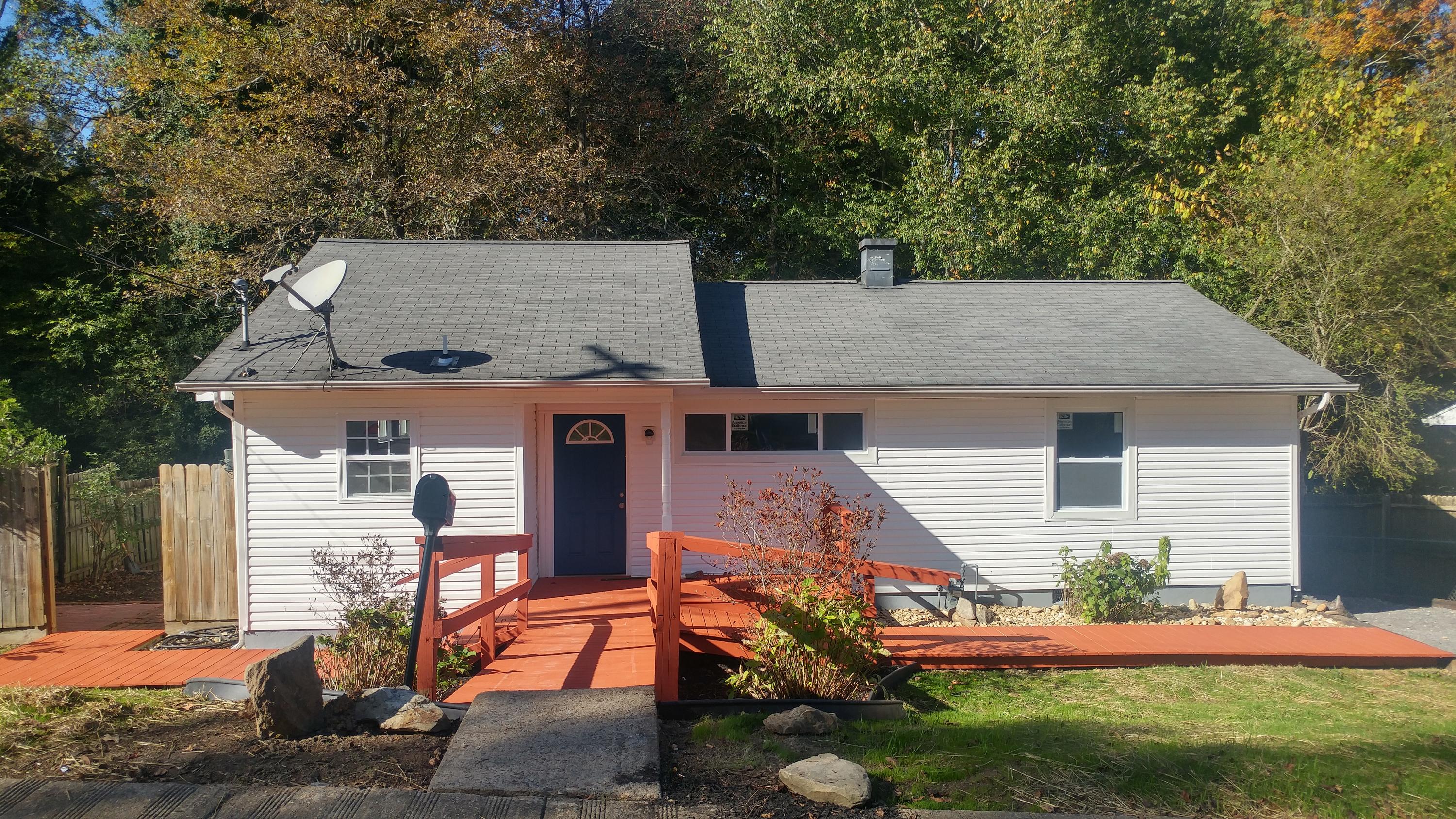 110 Andover Circle Oak Ridge, TN 37830 - Photo 1 of 17 1014201559_HDR