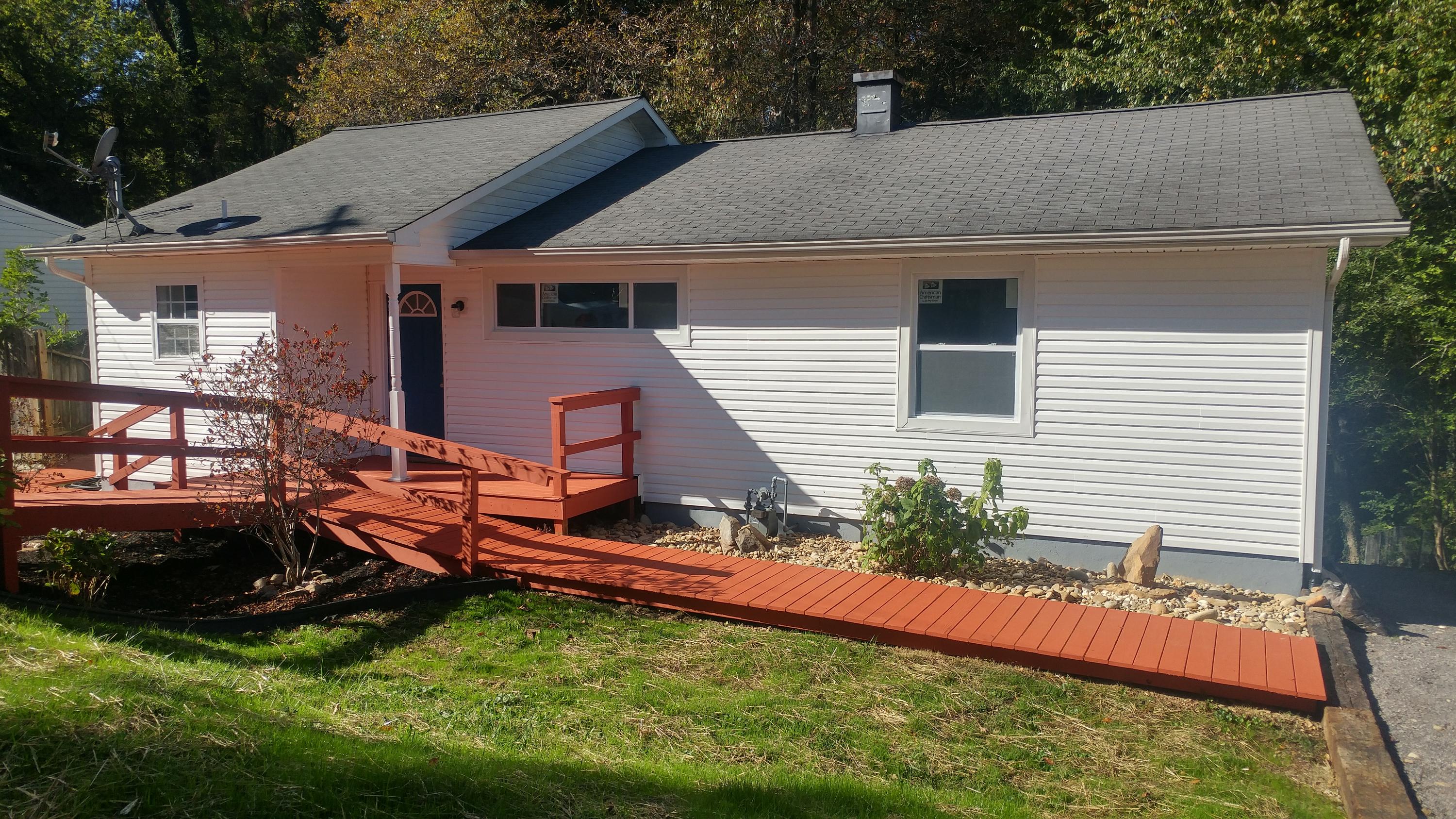 110 Andover Circle Oak Ridge, TN 37830 - Photo 3 of 17 1014201558_HDR