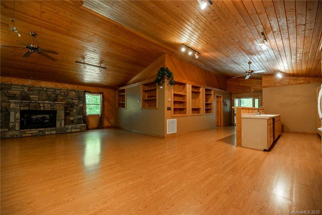 563 Line Runner Ridge Road Rosman, NC 28772 - Photo 12 of 35 Gallery Image 12