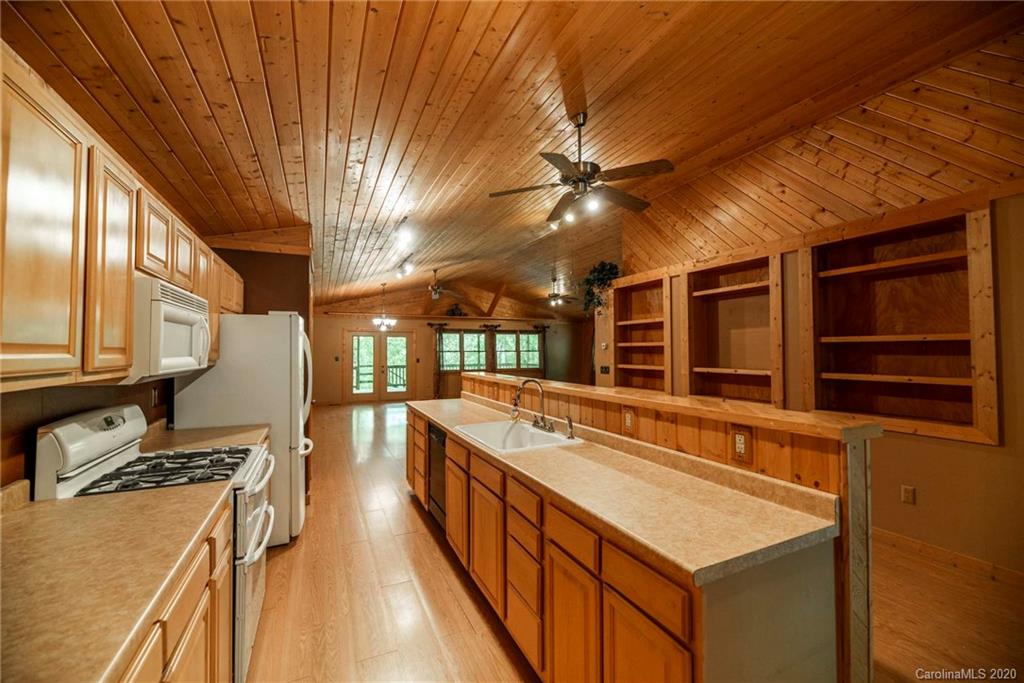 563 Line Runner Ridge Road Rosman, NC 28772 - Photo 14 of 35 Gallery Image 14