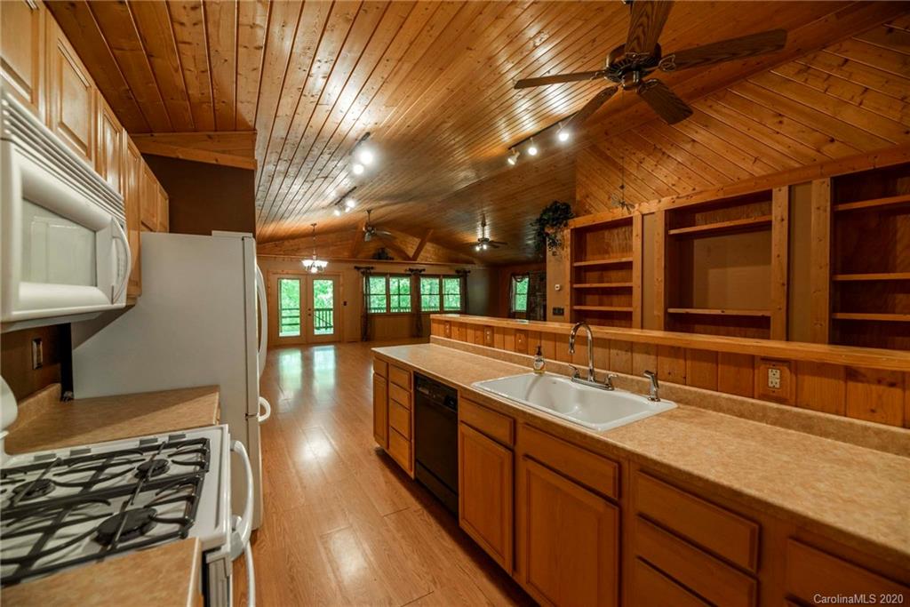 563 Line Runner Ridge Road Rosman, NC 28772 - Photo 16 of 35 Gallery Image 16
