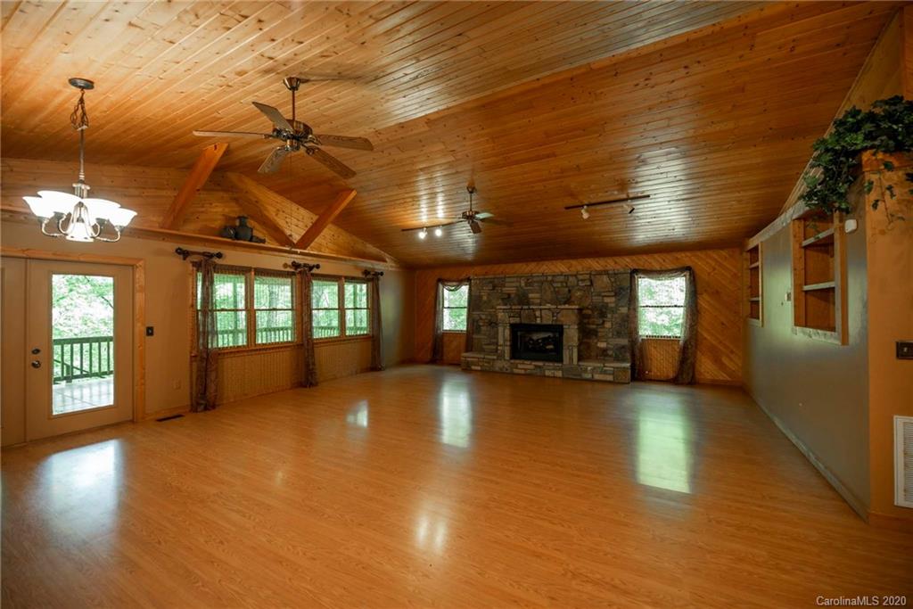 563 Line Runner Ridge Road Rosman, NC 28772 - Photo 9 of 35 Gallery Image 9
