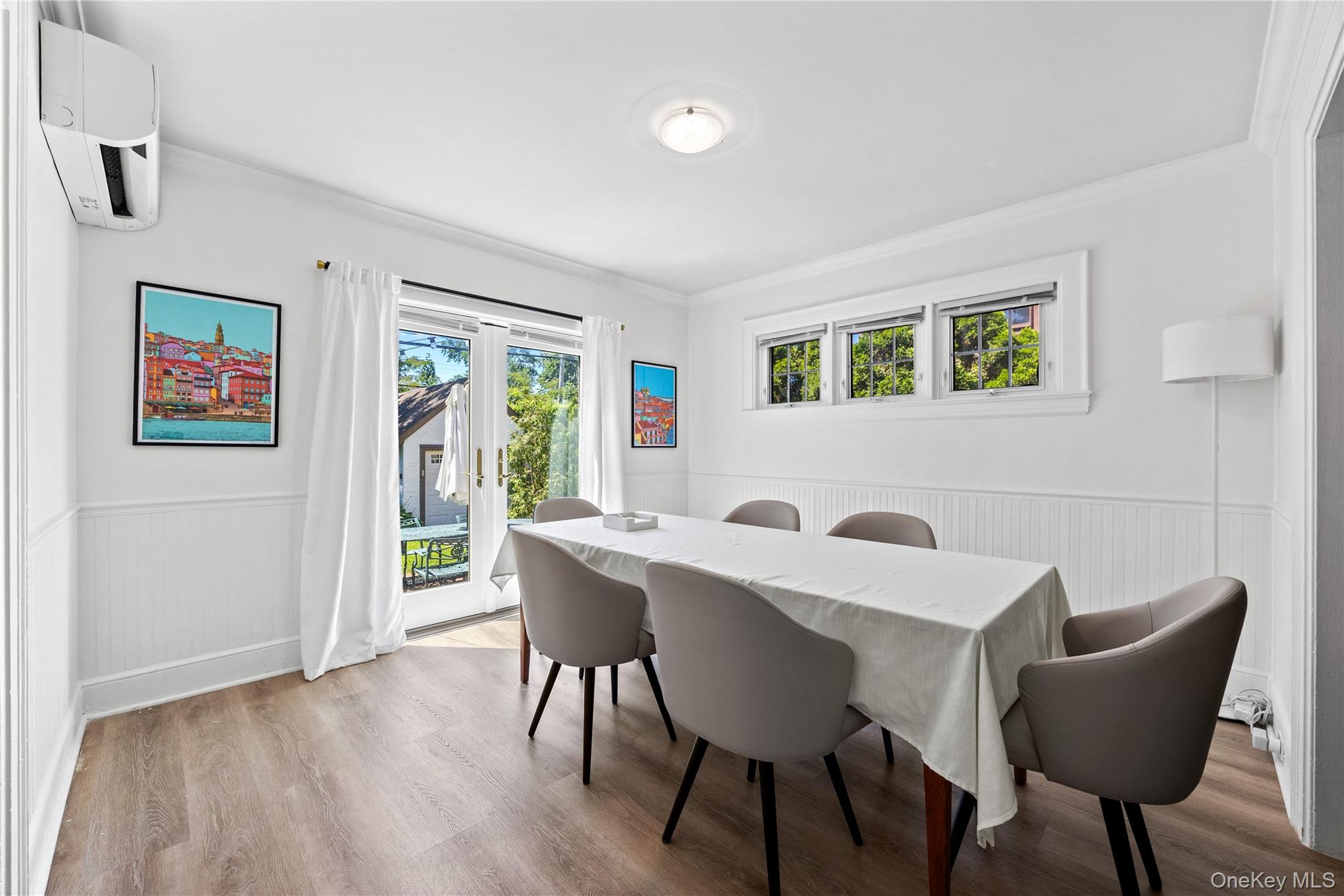 82 Superior Road Floral Park, NY 11001 - Photo 5 of 26