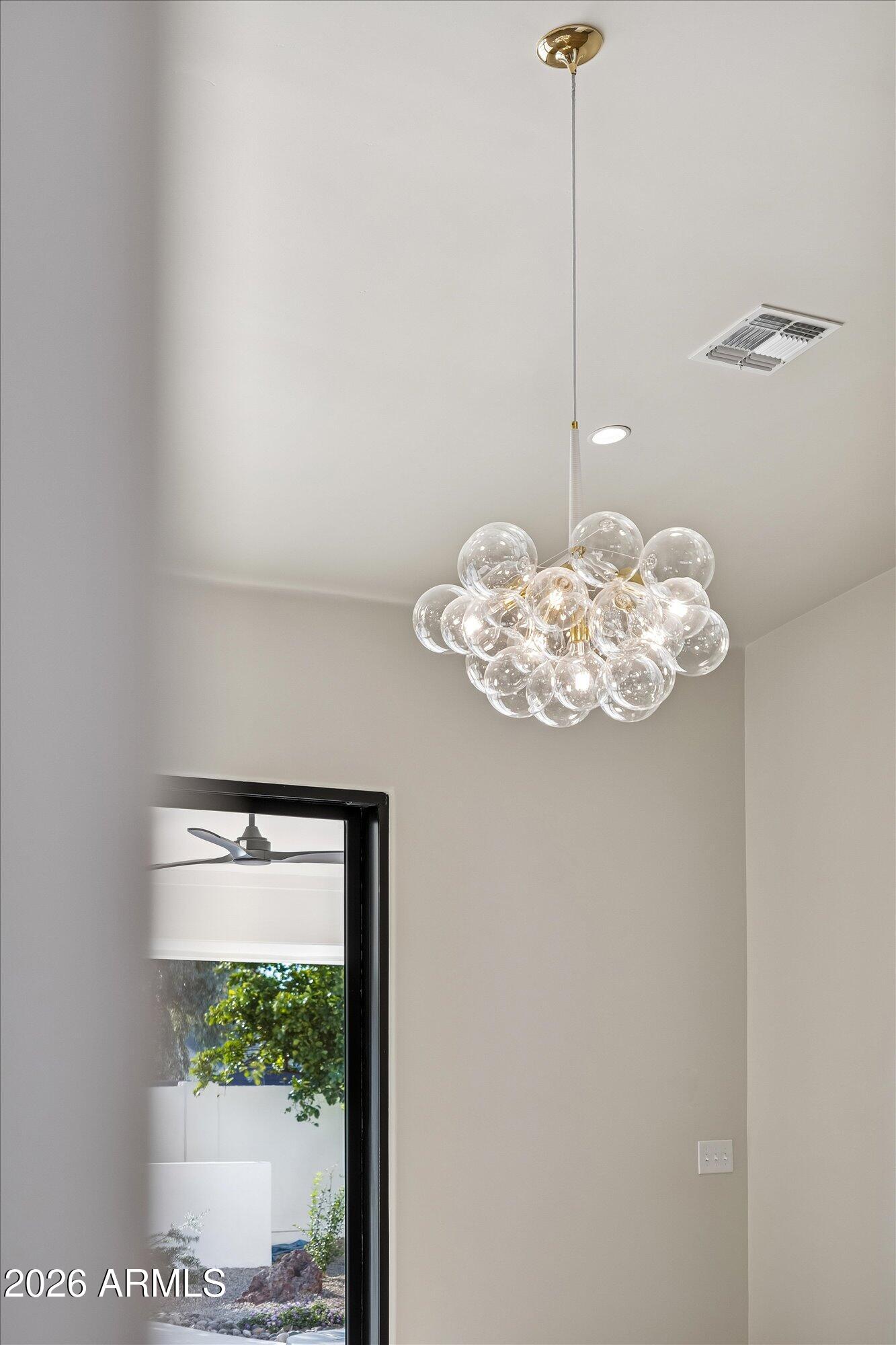 5861 East St John Road Scottsdale, AZ 85254 - Photo 18 of 60 Living lights