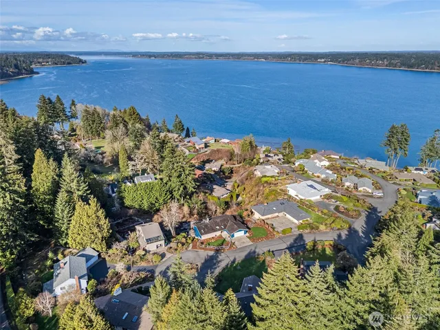 $1,850,000 | 2222 Old Port Court Northwest, Olympia, WA 98502