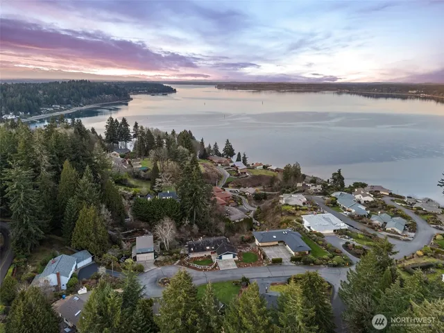 $1,850,000 | 2222 Old Port Court Northwest, Olympia, WA 98502