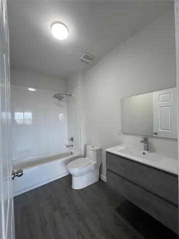 $2,760 | 2311 Northwest 22nd Avenue, Unit 302, Miami, FL 33142