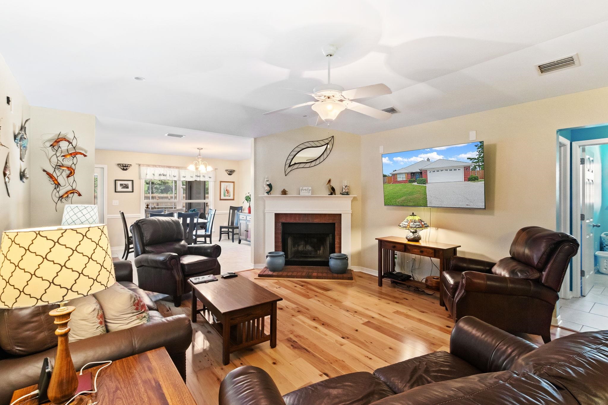 16898 Sugar Loop Foley, AL 36535 - Photo 12 of 67 Living Room