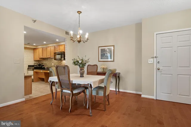 $345,000 | 24 Courthouse Square, Unit 105, Rockville, MD 20850