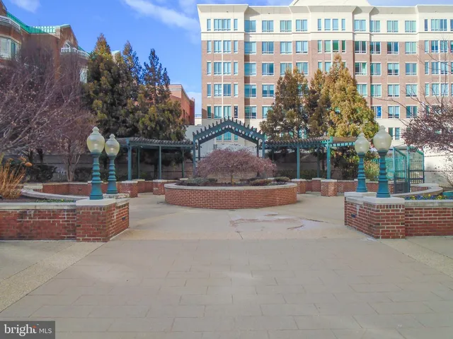 $345,000 | 24 Courthouse Square, Unit 105, Rockville, MD 20850