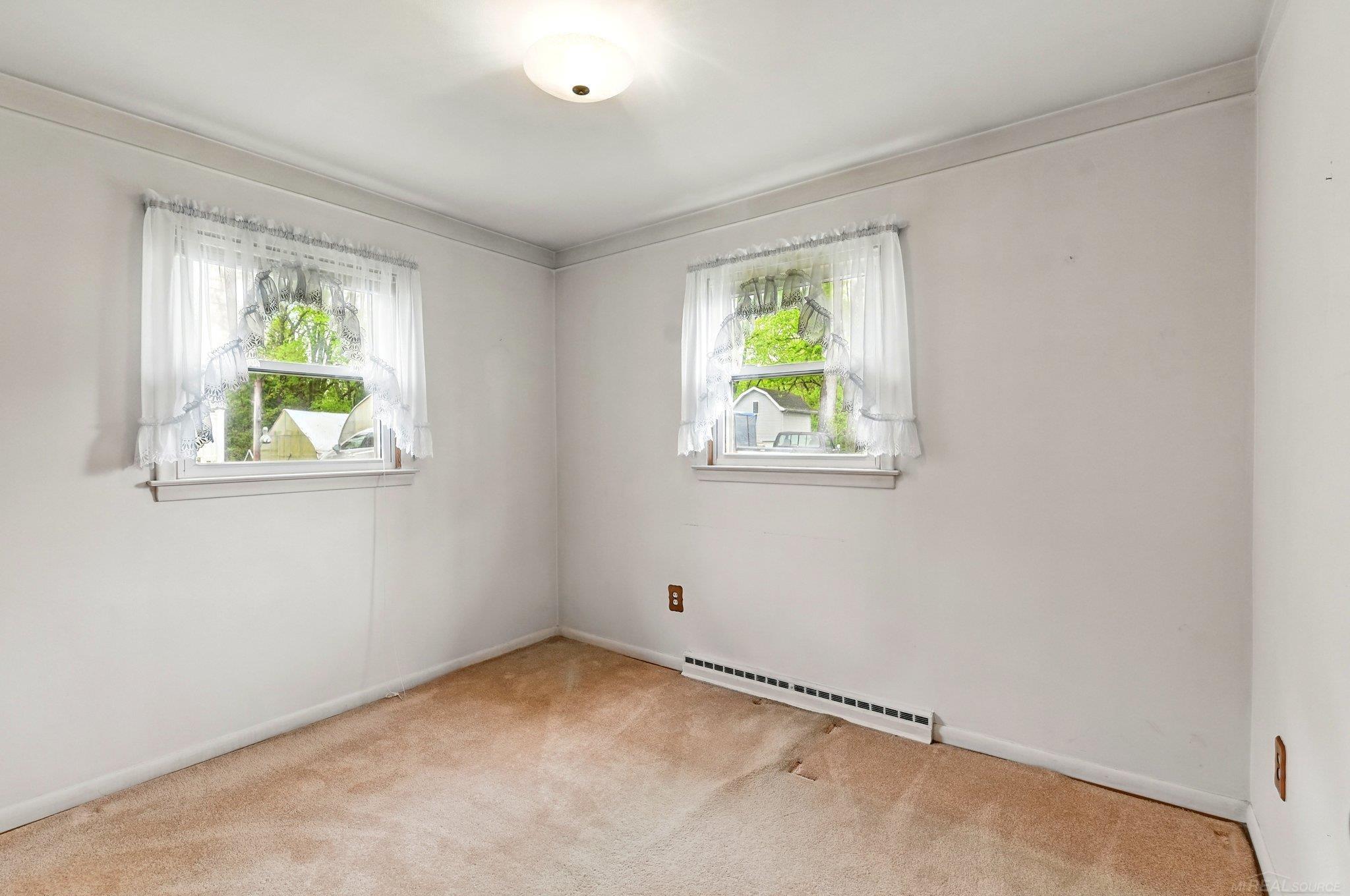 10654 Exeter Road Carleton, MI 48117 - Photo 13 of 29 50174115-456ae337-52d4-463e-b4ab-9e39c6a7ed5c.JPG
