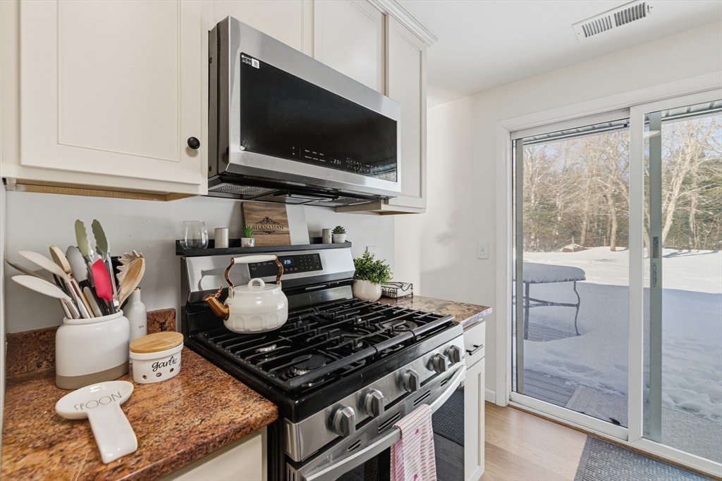 239 Powderhorn Drive Taunton, MA 02780 - Photo 5 of 28