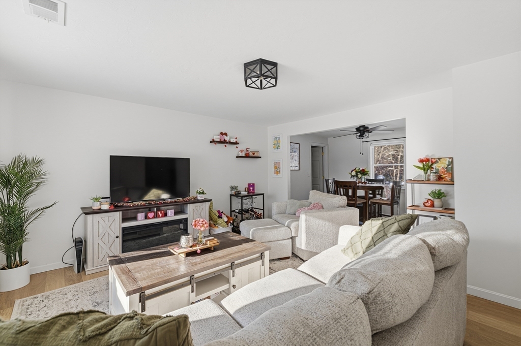 239 Powderhorn Drive Taunton, MA 02780 - Photo 9 of 28