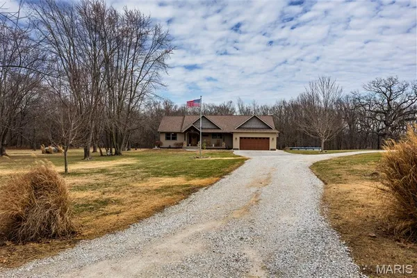 $599,000 | 14982 Fremont Road, Gillespie, IL 62033
