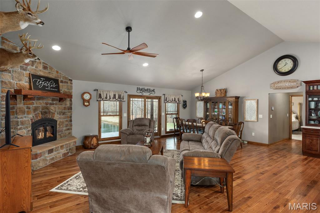 14982 Fremont Road Gillespie, IL 62033 - Photo 29 of 57