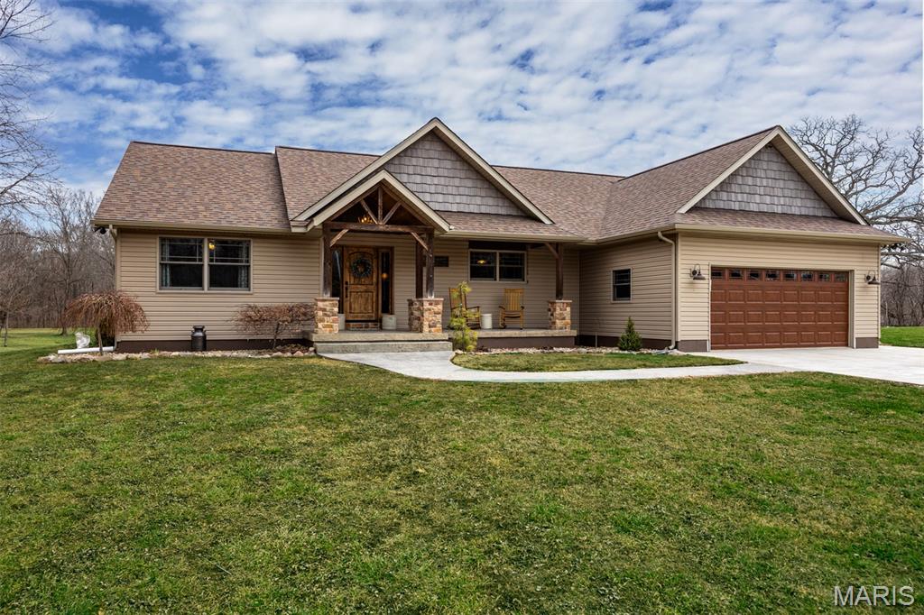 14982 Fremont Road Gillespie, IL 62033 - Photo 3 of 57