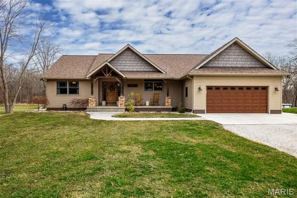 $599,000 | 14982 Fremont Road, Gillespie, IL 62033