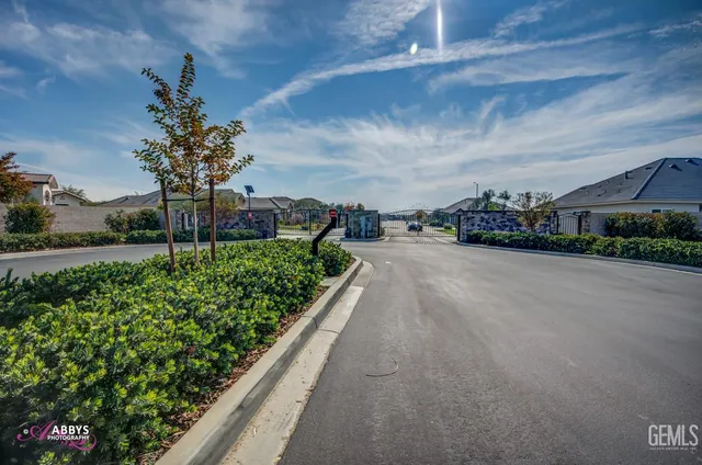 $1,050,000 | Undisclosed Address, Bakersfield, CA 93314