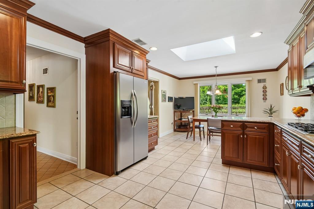 107 Arverne Road West Orange, NJ 07052 - Photo 14 of 50