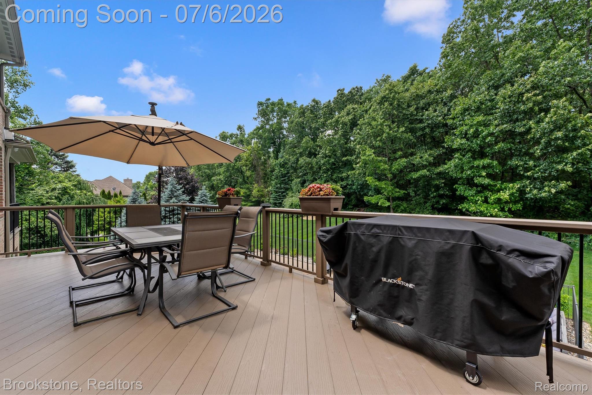 5458 Boulderwood Ridge Clarkston, MI 48348 - Photo 25 of 52 large composite deck