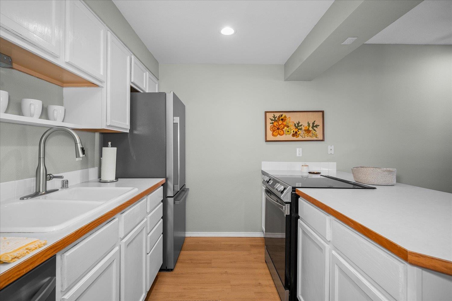 102 East Weile Avenue, Unit 4 Spokane, WA 99208 - Photo 12 of 41