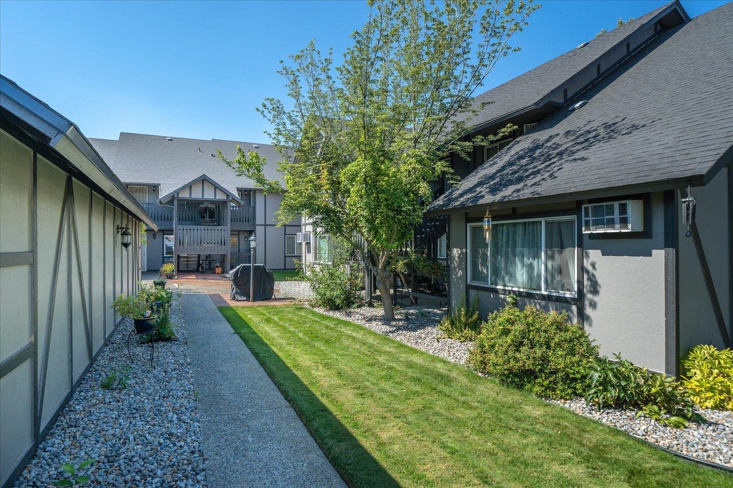 102 East Weile Avenue, Unit 4 Spokane, WA 99208 - Photo 33 of 41