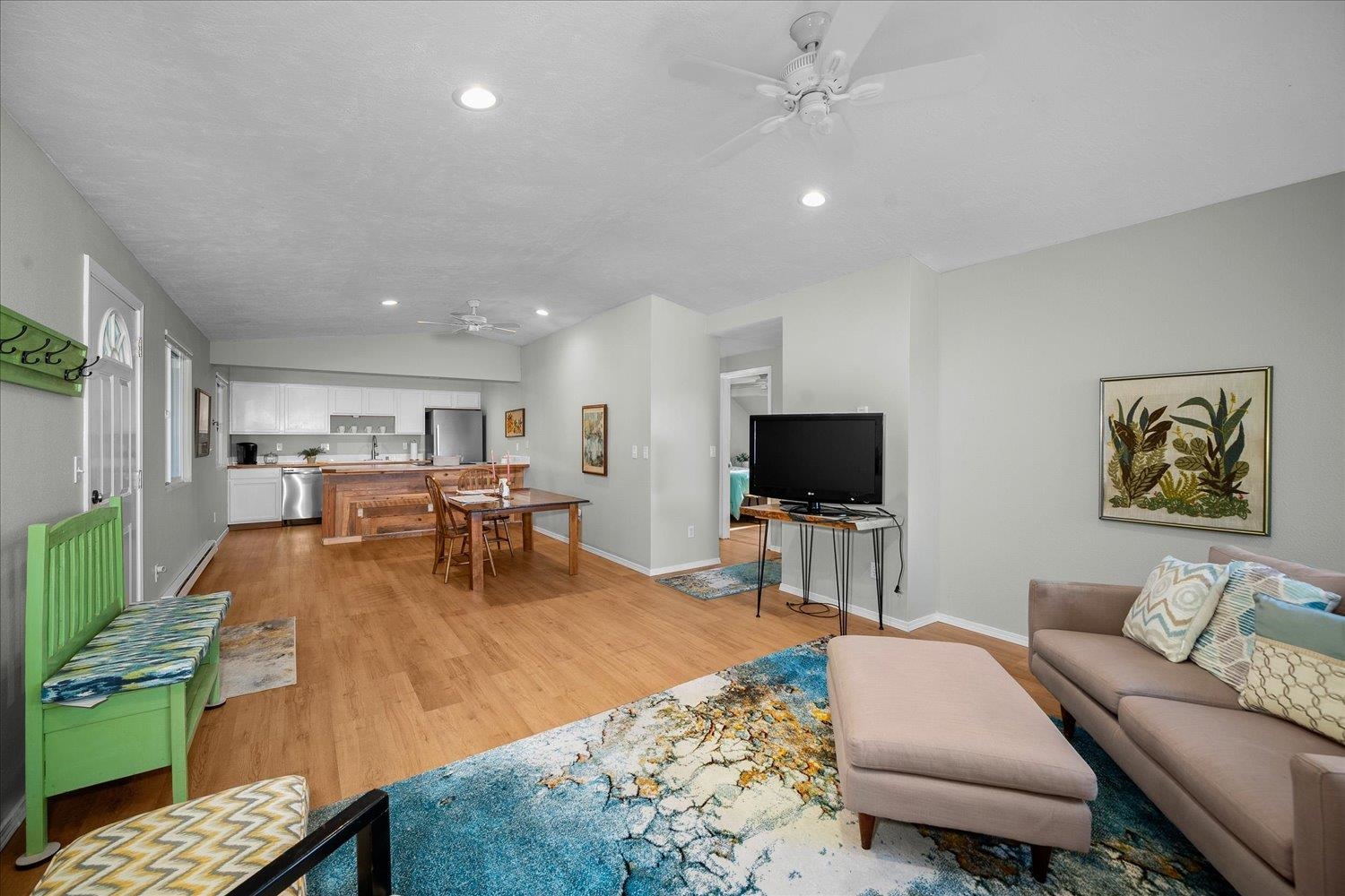 102 East Weile Avenue, Unit 4 Spokane, WA 99208 - Photo 4 of 41