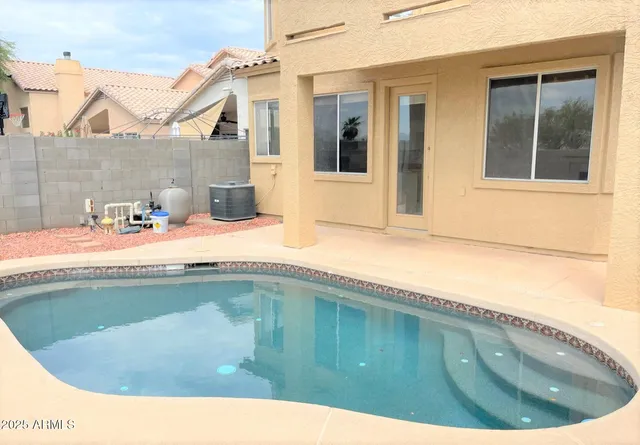 $2,295 | 1529 East South Fork Drive, Phoenix, AZ 85048