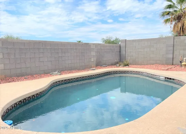 $2,295 | 1529 East South Fork Drive, Phoenix, AZ 85048