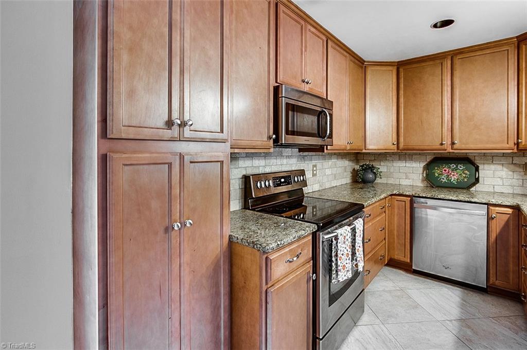 704 Colony Road Asheboro, NC 27205 - Photo 4 of 25 Gallery Image 4