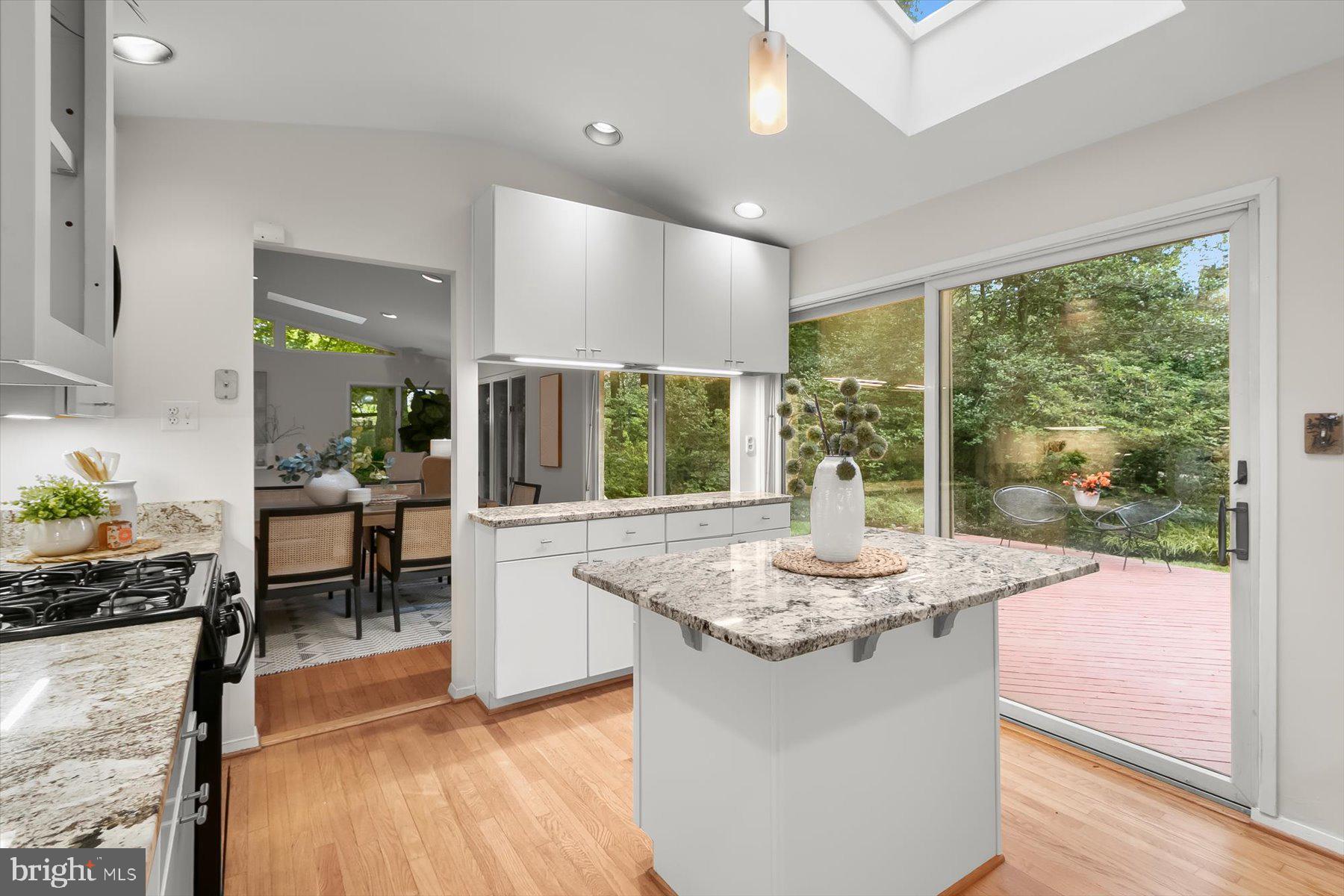 8108 Hamilton Spring Road Bethesda, MD 20817 - Photo 13 of 48