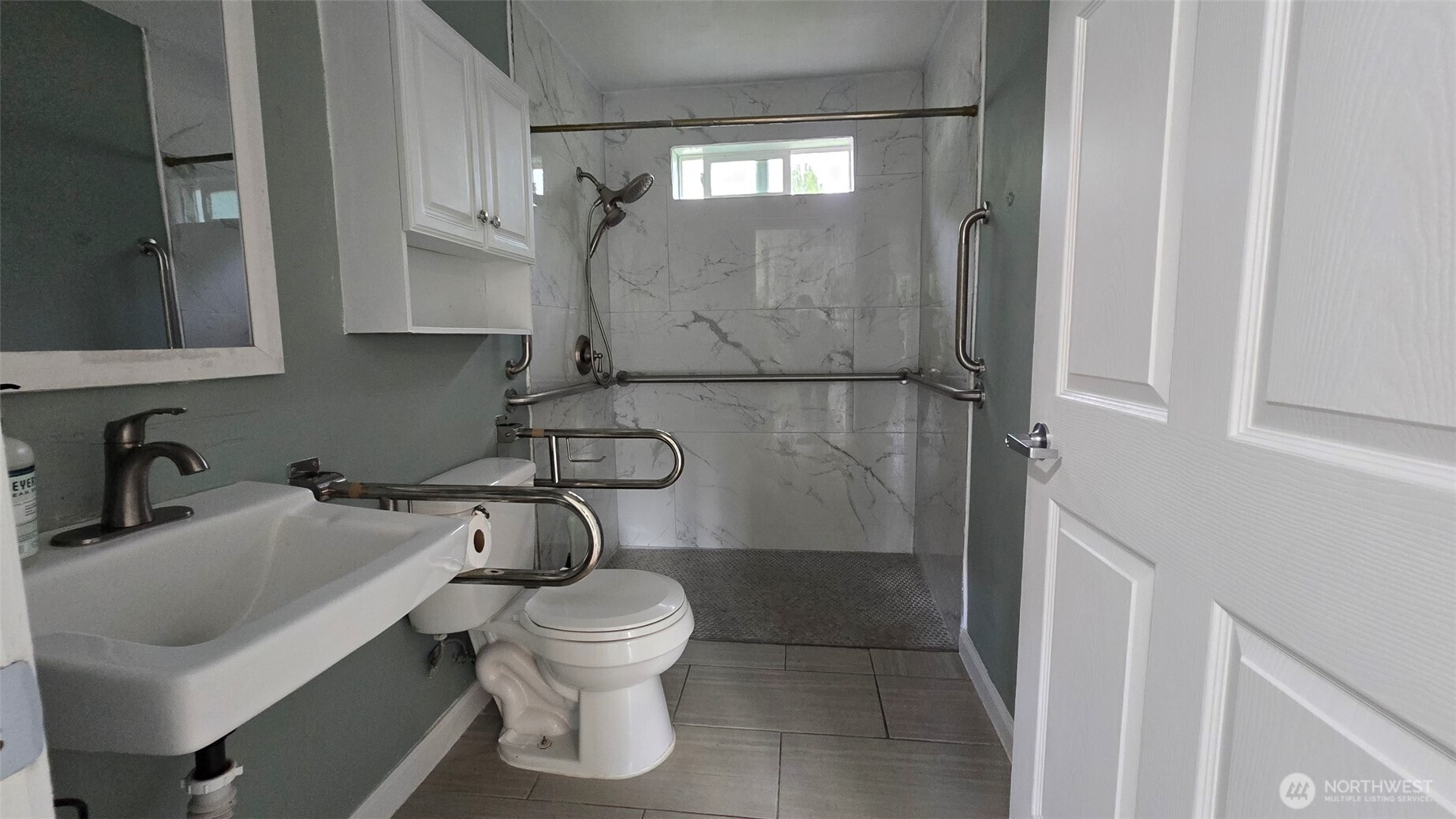 3330 Southeast 6th Street Renton, WA 98058 - Photo 10 of 12
