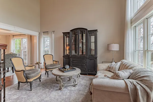 $845,000 | 900 Christa Court, Elk Grove Village, IL 60007