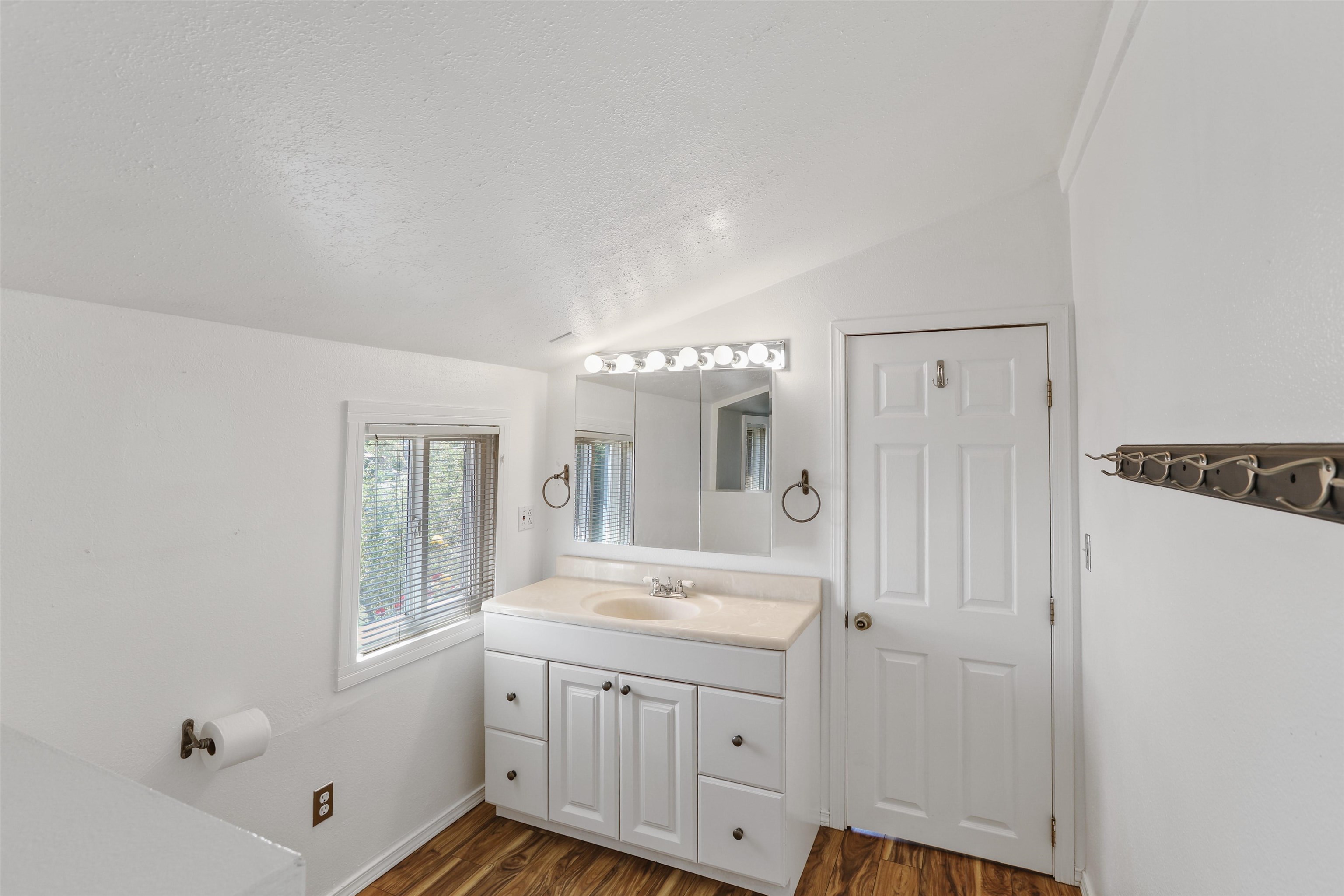 2030 North Perry Street Spokane, WA 99207 - Photo 13 of 20