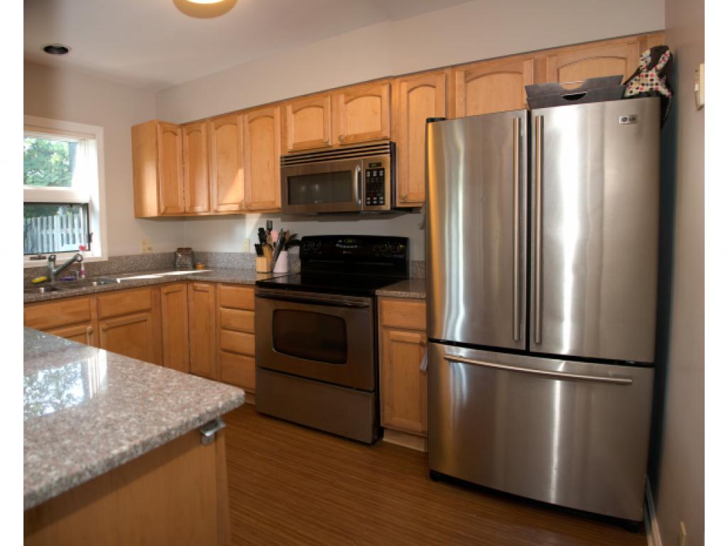 40 Edgewood Road, Unit 40 Durham, NH 03824 - Photo 4 of 16