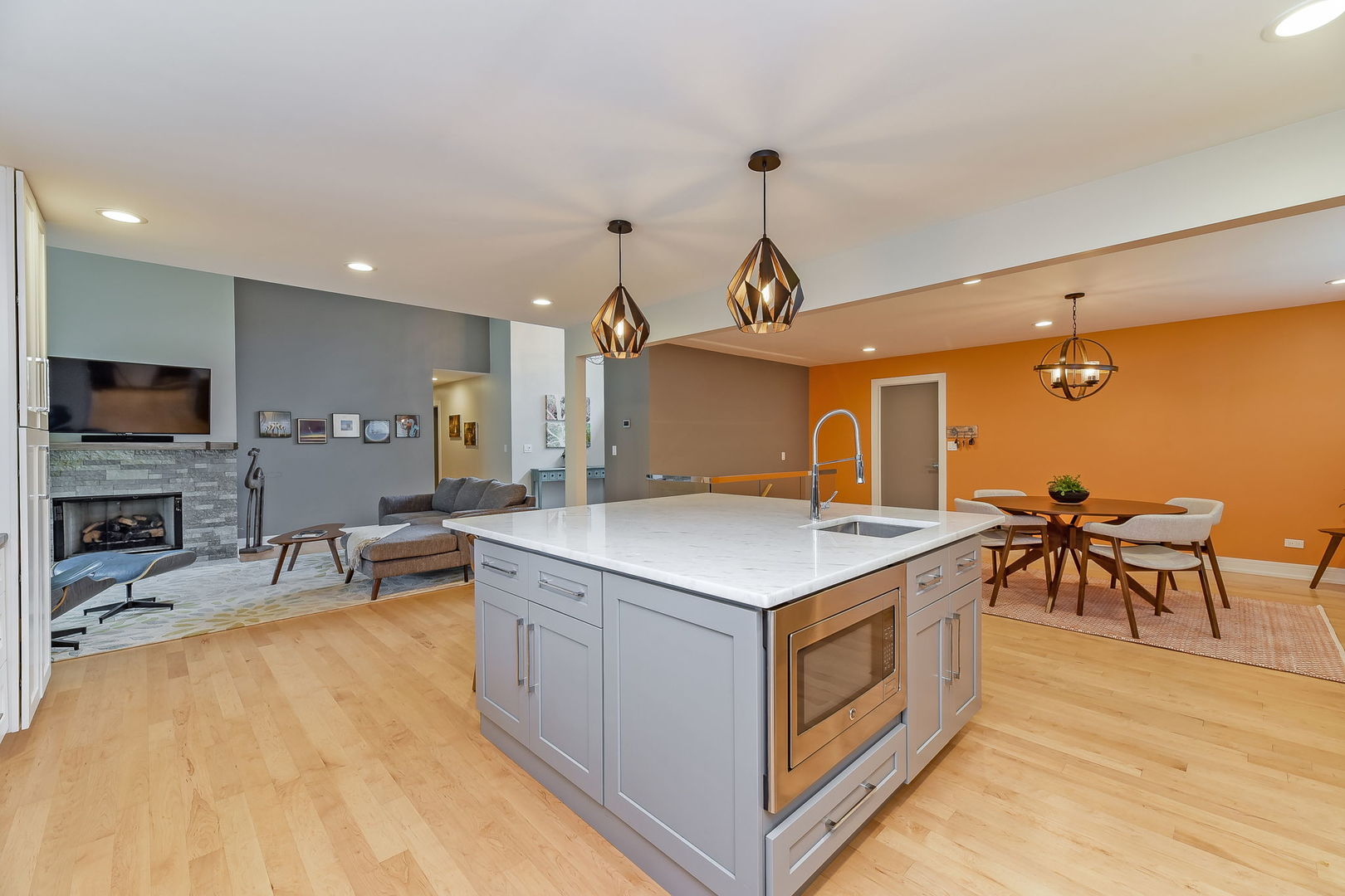 820 Lenox Road Glen Ellyn, IL 60137 - Photo 9 of 28 Gallery Image 9