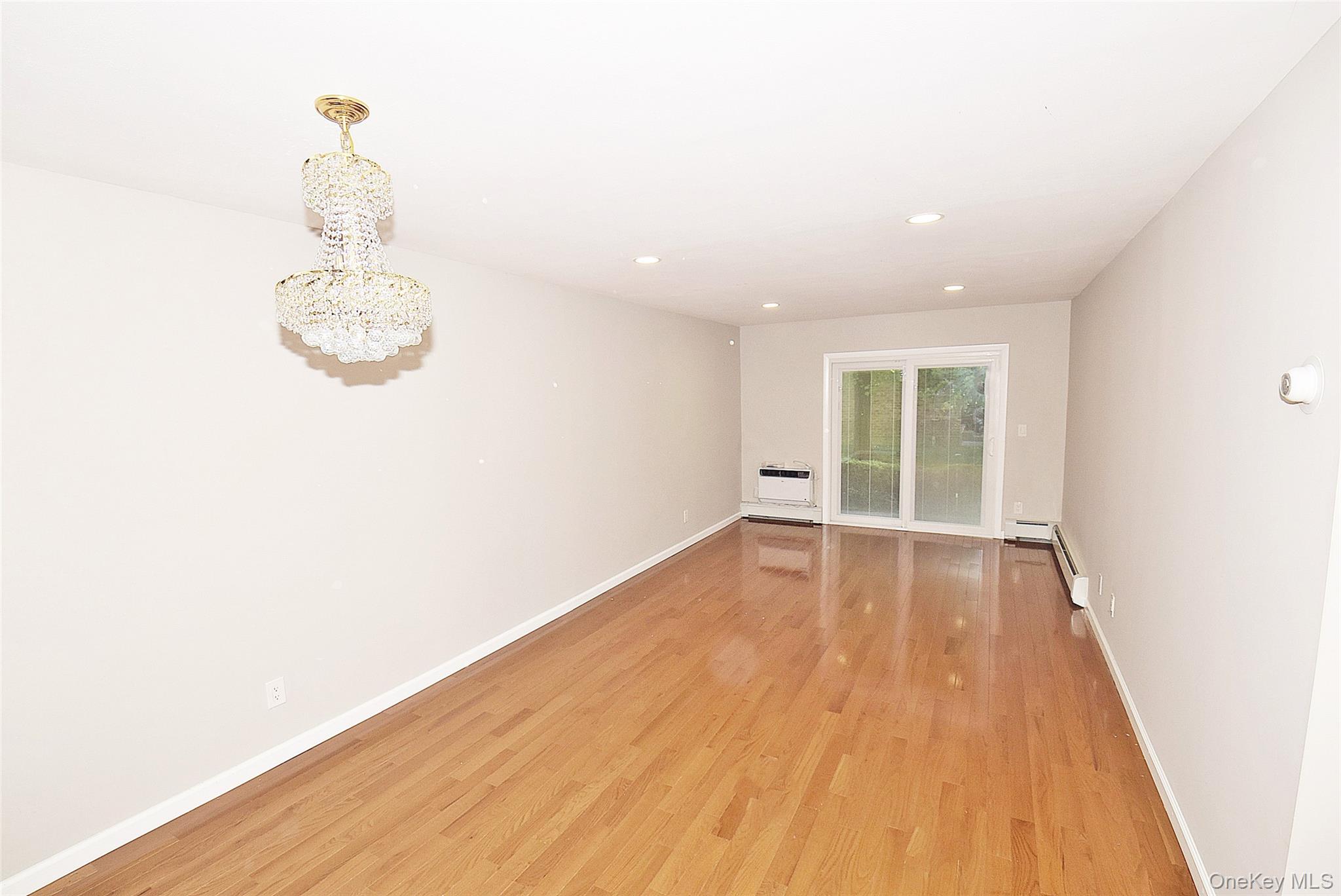 20804 Robert Road, Unit 189L Queens, NY 11360 - Photo 2 of 26