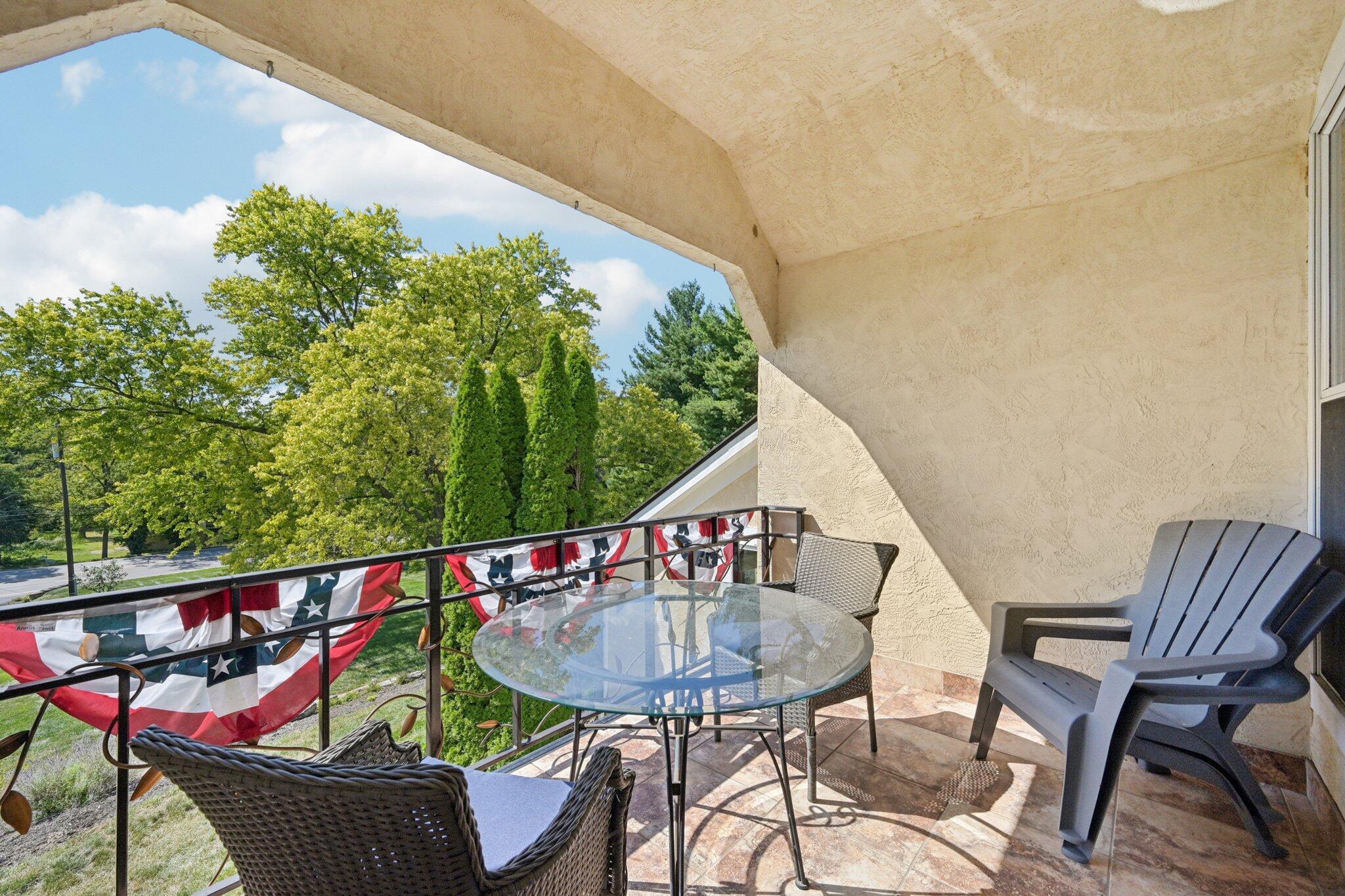 10669 Riverside Drive Powell, OH 43065 - Photo 74 of 103 Balcony