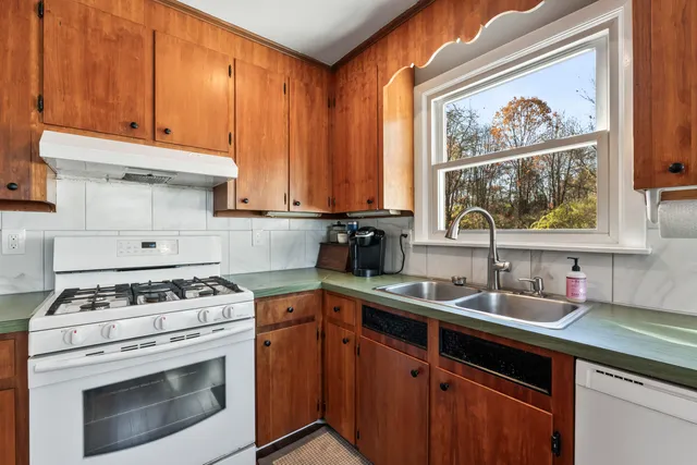 $479,900 | 1032 Ferry Road, Durham, ME 04222