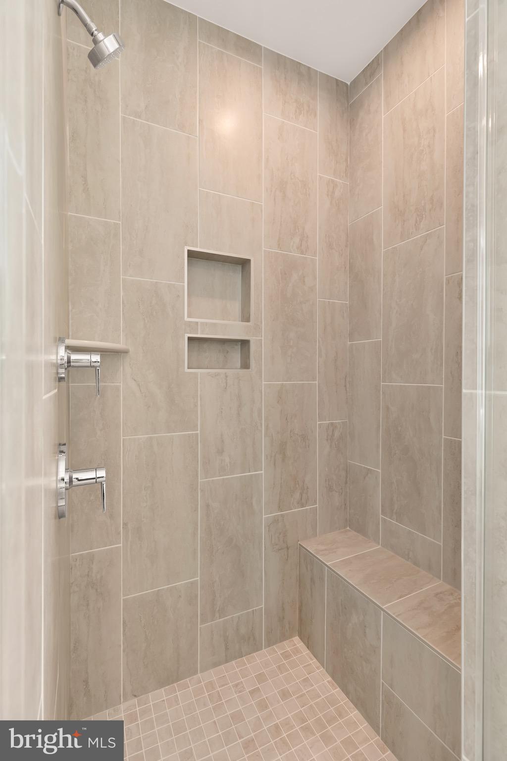 2608 Olmsted Court Northwest Washington, DC 20422 - Photo 35 of 39 a bathroom with a shower and a bathtub