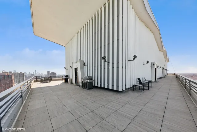 $980,000 | 3150 North Lake Shore Drive, Unit 27F, Chicago, IL 60657